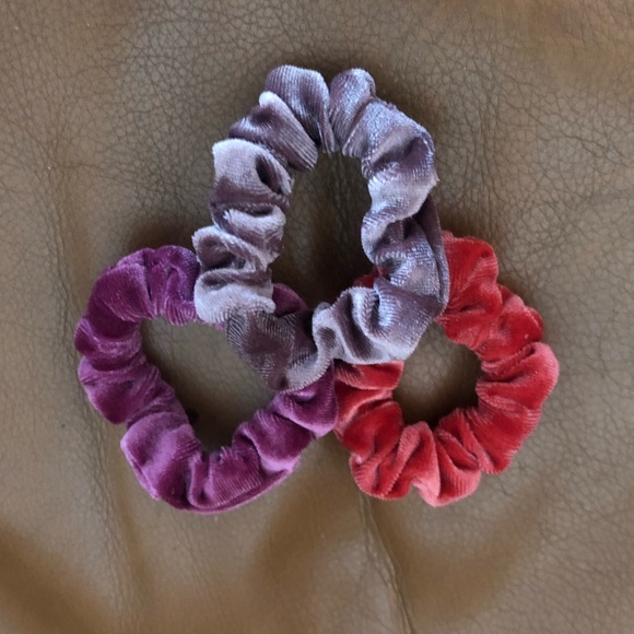 Velvet Scrunchies / Hair Ties / Ponytail Set of 3 - Picture 2 of 8